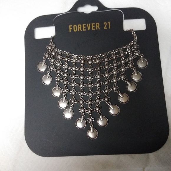 Forever 21 Bib necklace - Picture 3 of 3